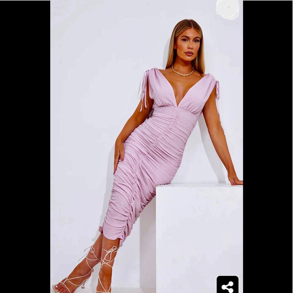 🆕 Textured Tie Shoulder Ruched Midi Dress